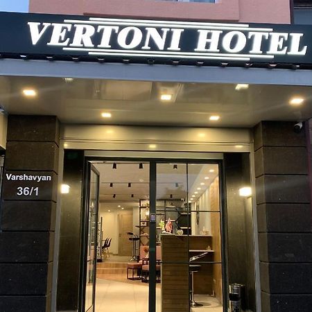 Vertoni Hotel Erevan Esterno foto