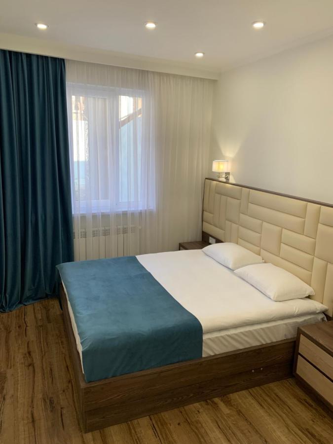 Vertoni Hotel Erevan Esterno foto