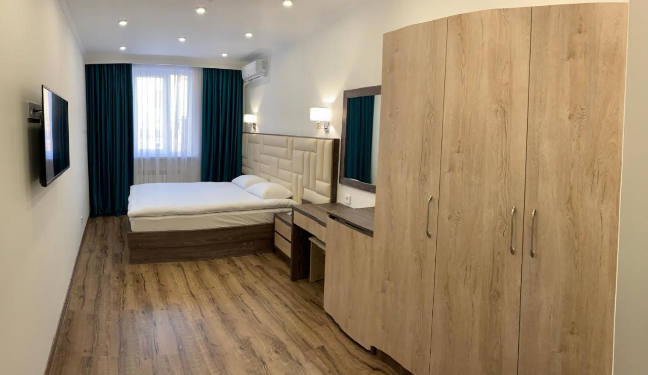 Vertoni Hotel Erevan Esterno foto
